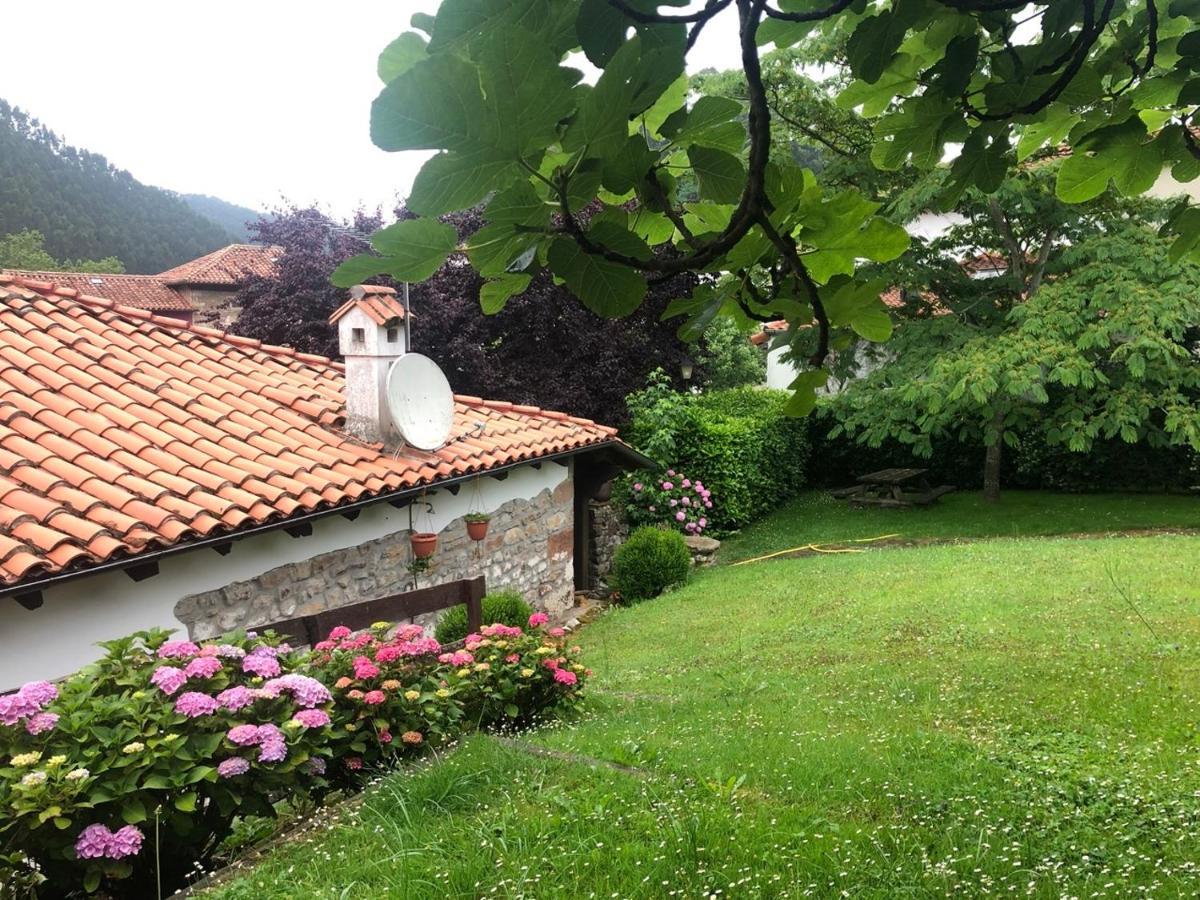 Hdec Hosteria De Castaneda Alojamiento Turistico Puente Viesgo Exterior photo